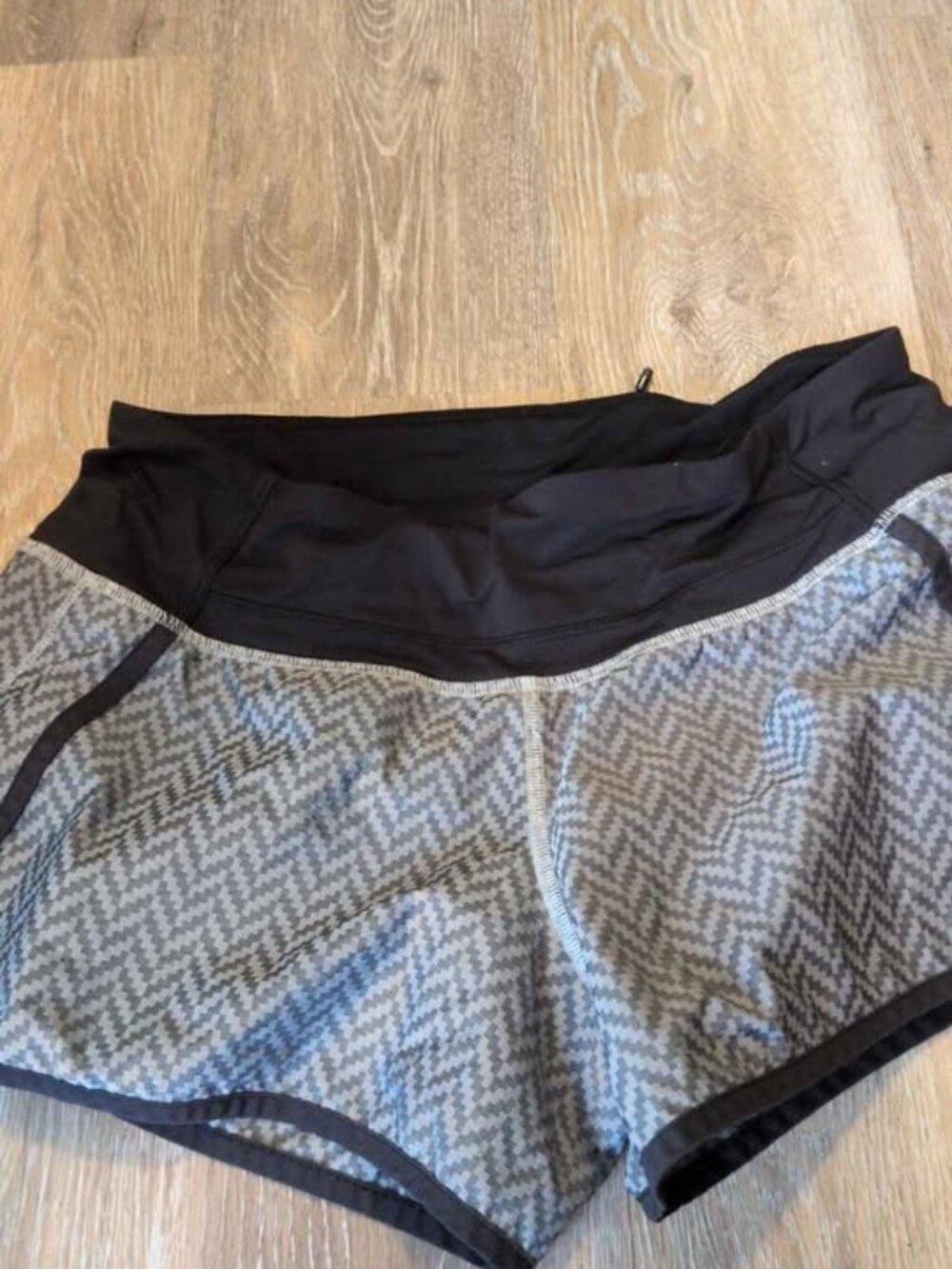 Lululemon size 4 shorts